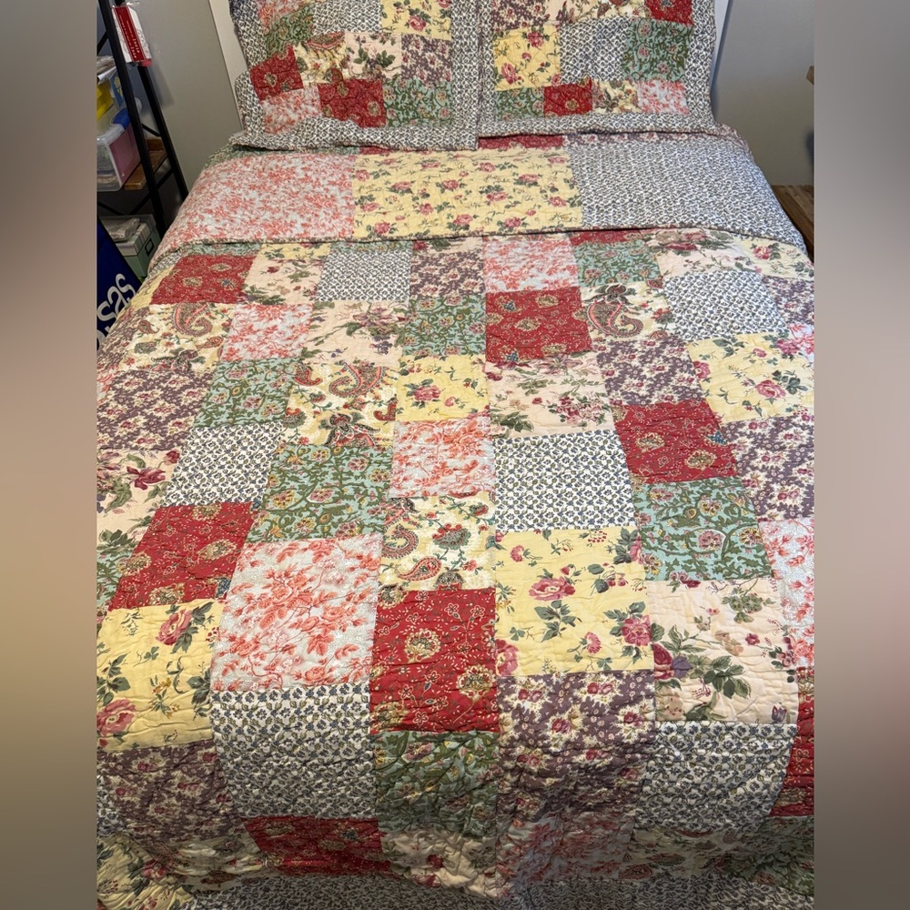 Pottery Barn Vintage Square Patchwork Quilt Set~ King 2 Euro Shams ~ 2011